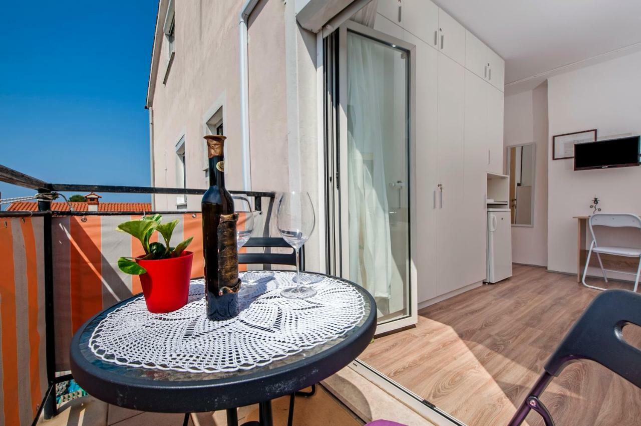 Rooms Mariana Rovinj Exterior photo