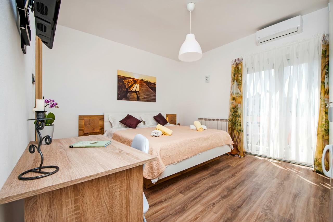Rooms Mariana Rovinj Exterior photo