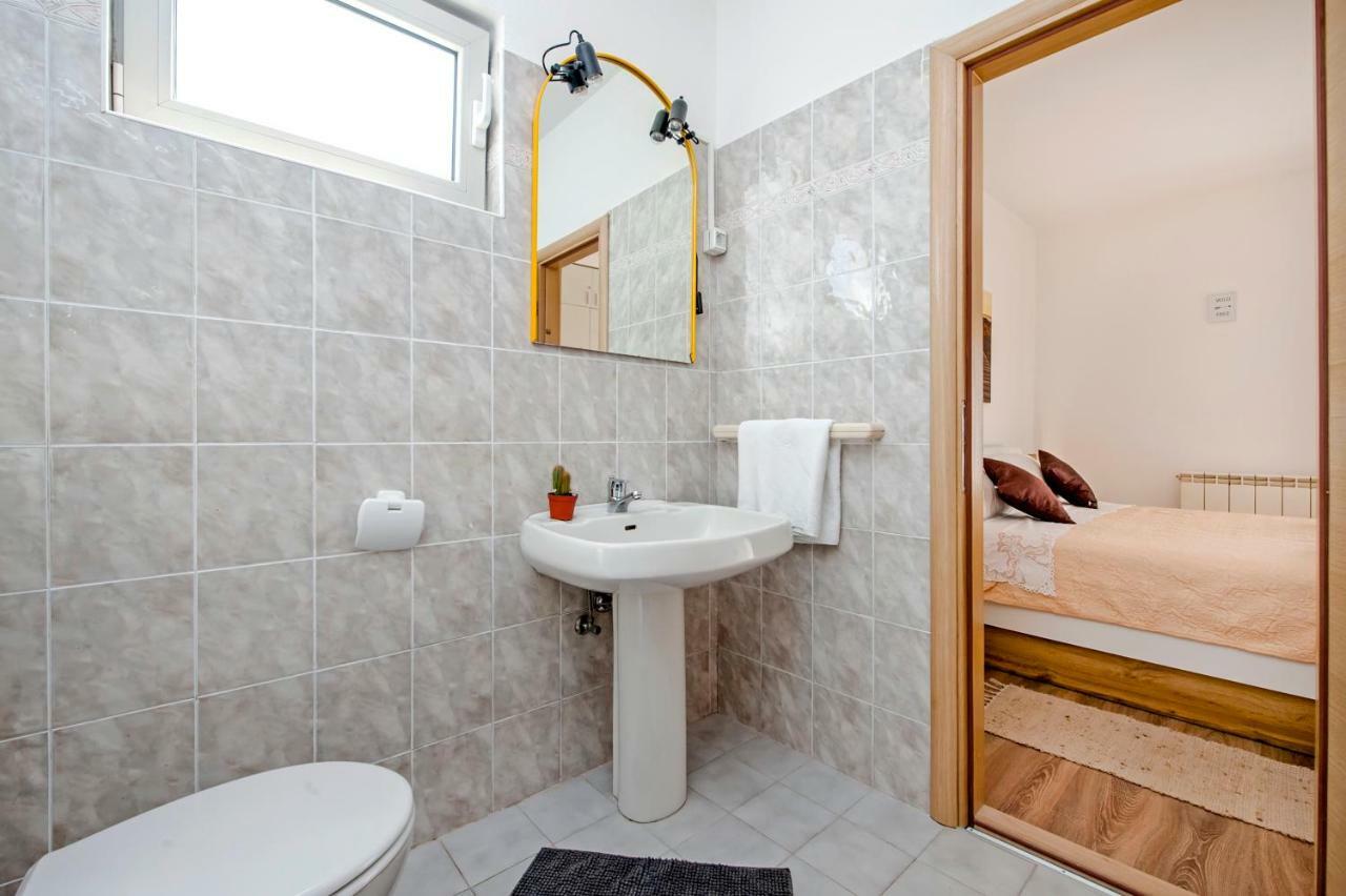 Rooms Mariana Rovinj Exterior photo