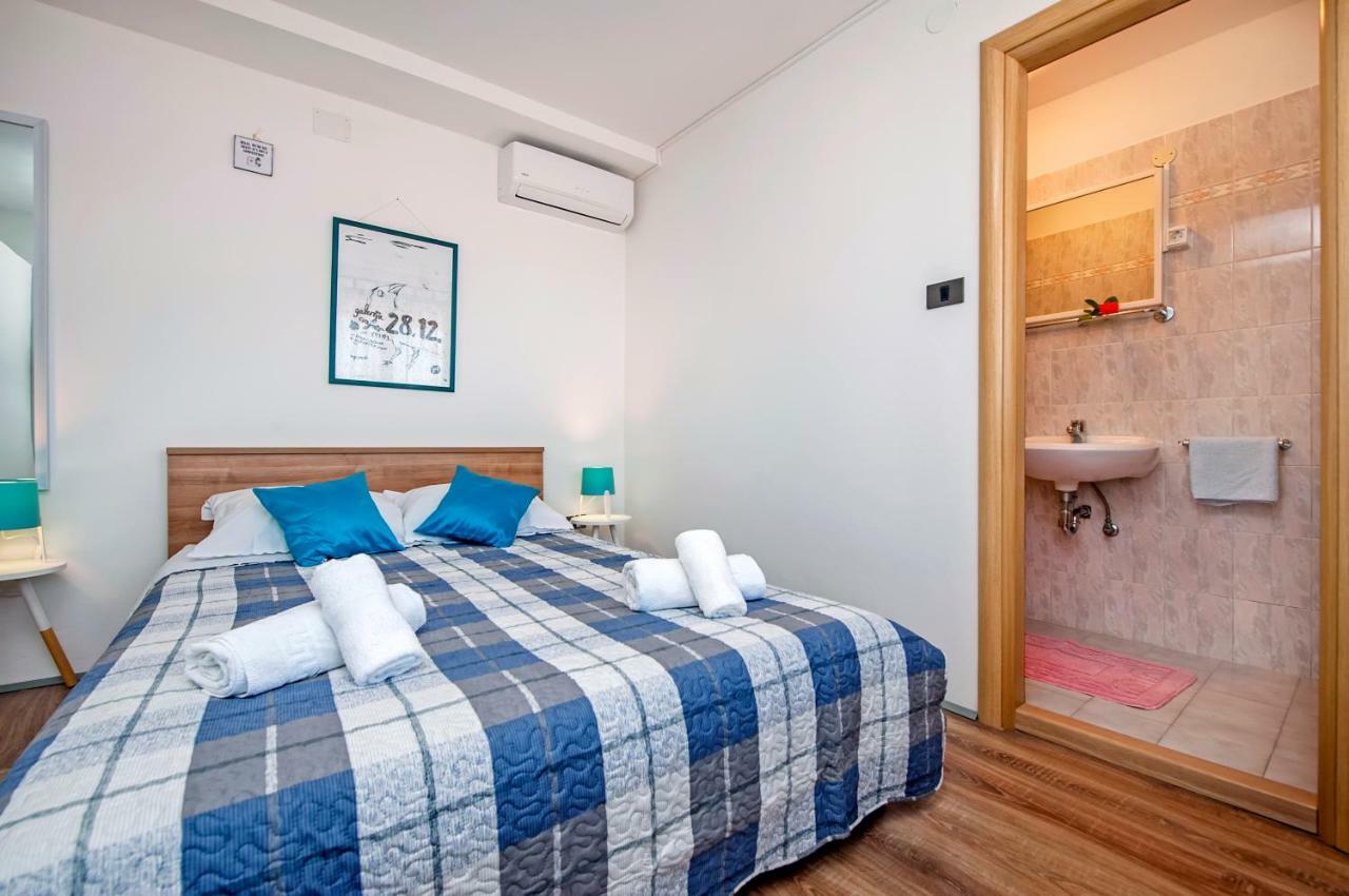Rooms Mariana Rovinj Exterior photo