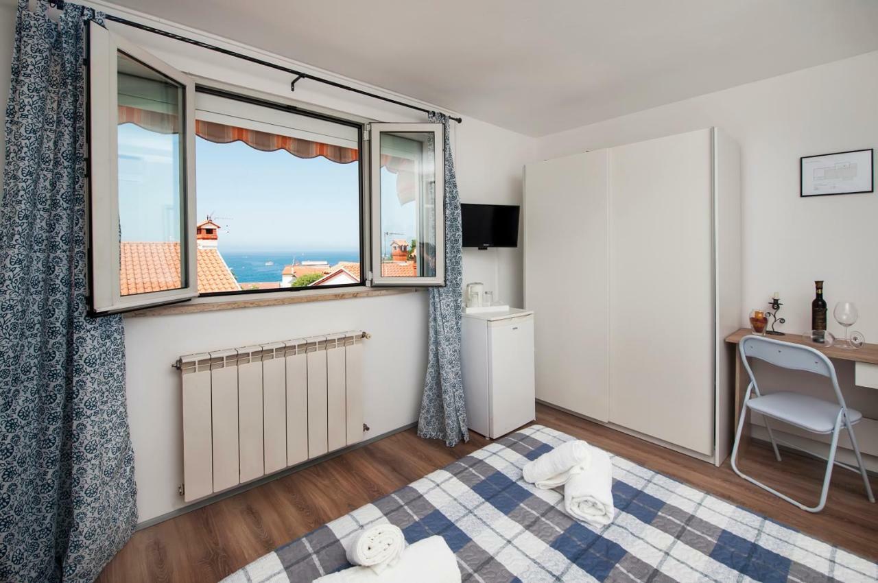 Rooms Mariana Rovinj Exterior photo